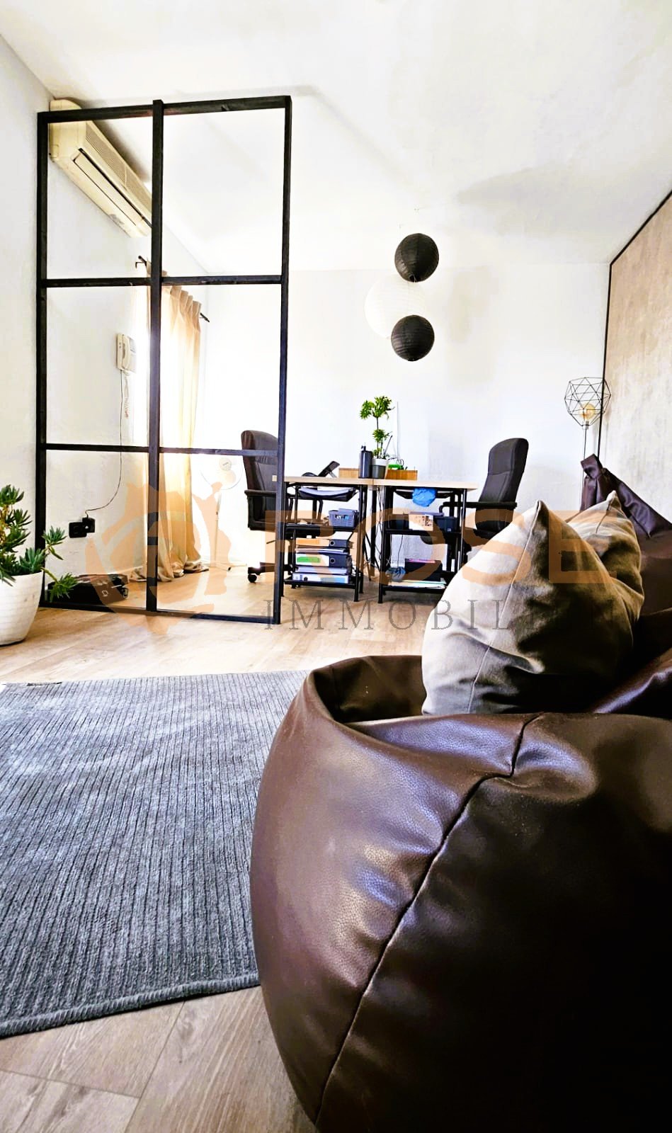 Arbeitszimmer mit Zugang zu Dachterrasse Arbeitszimmer mit Zugang zu Dachterrasse