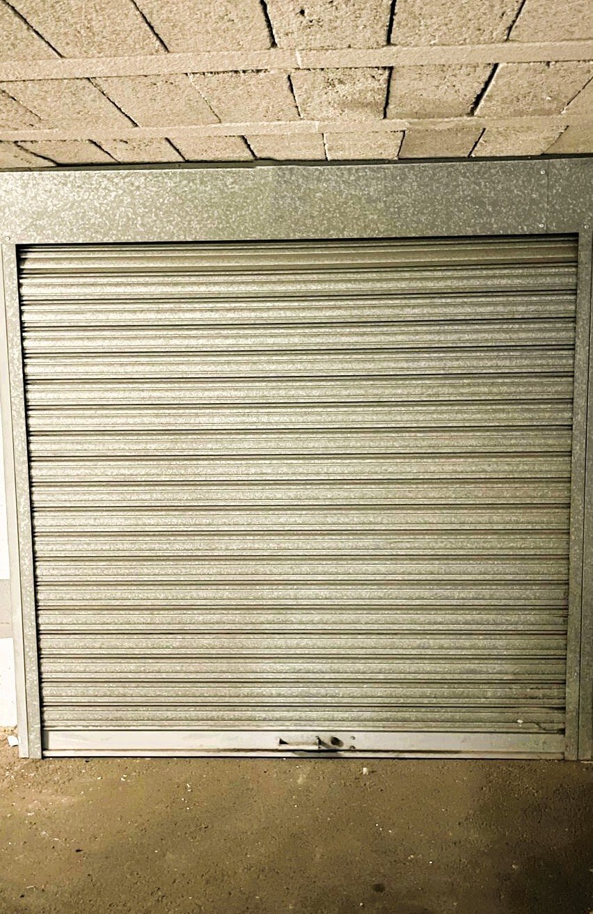 Garage for sale at Cita shopping center Garage for sale at Cita shopping center