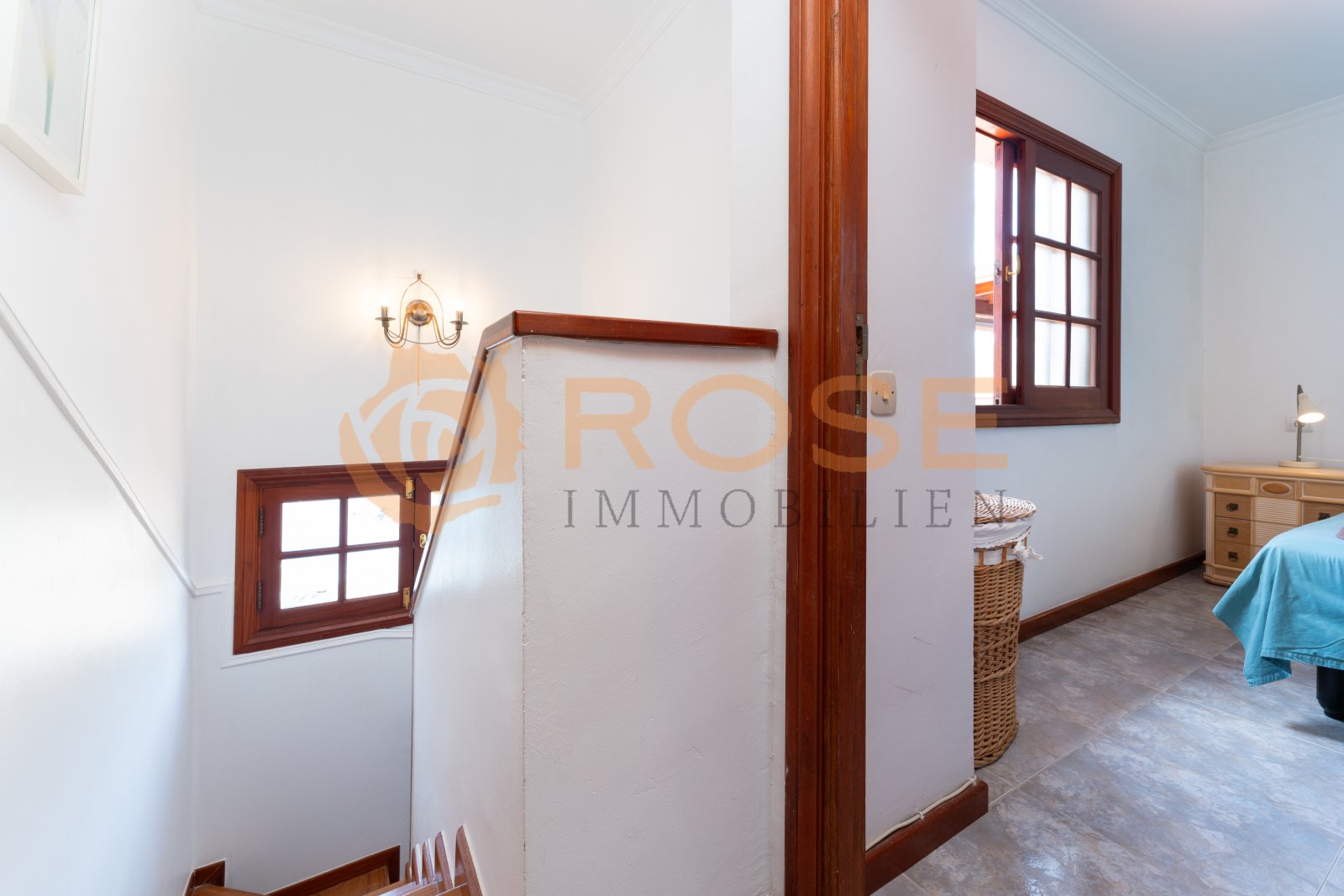 Bedroom with a characterful wooden frame and optimal layout