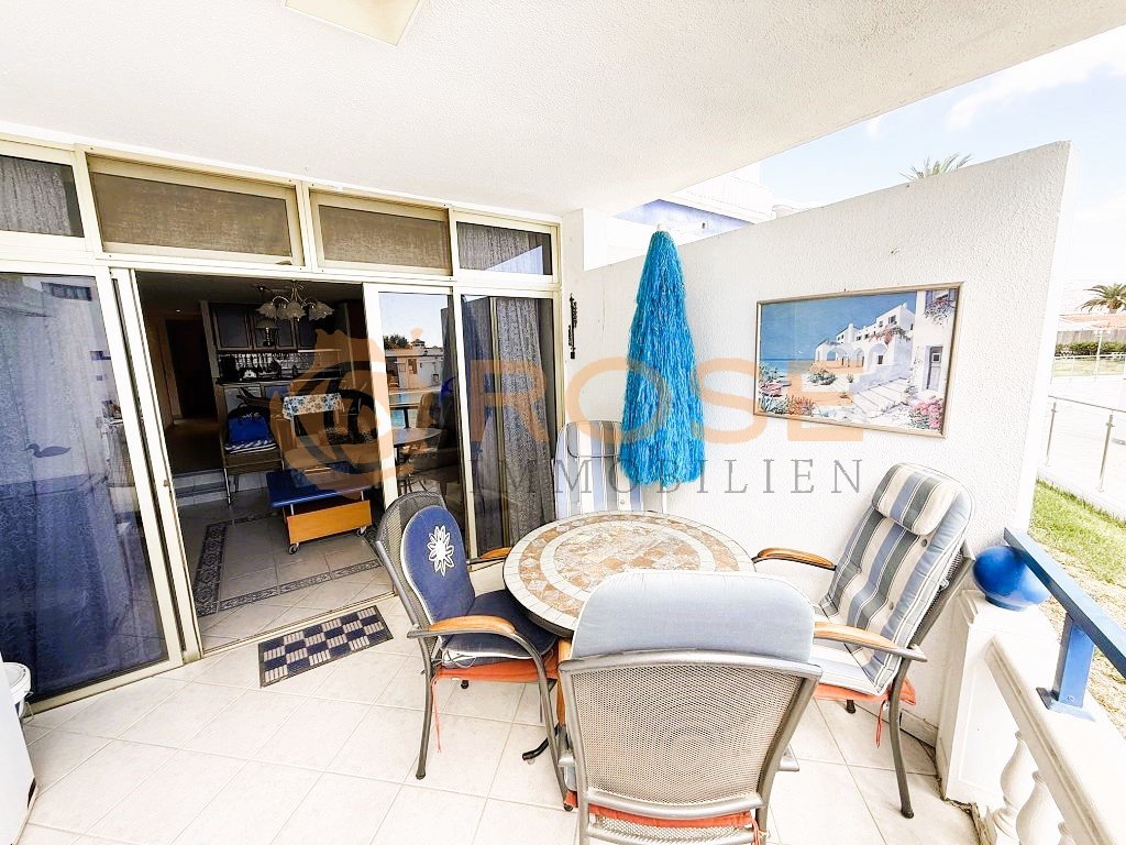 # Englische Übersetzung:Terrace access with direct connection to the living area – Ideal for indoor-outdoor living # Englische Übersetzung:Terrace access with direct connection to the living area – Ideal for indoor-outdoor living