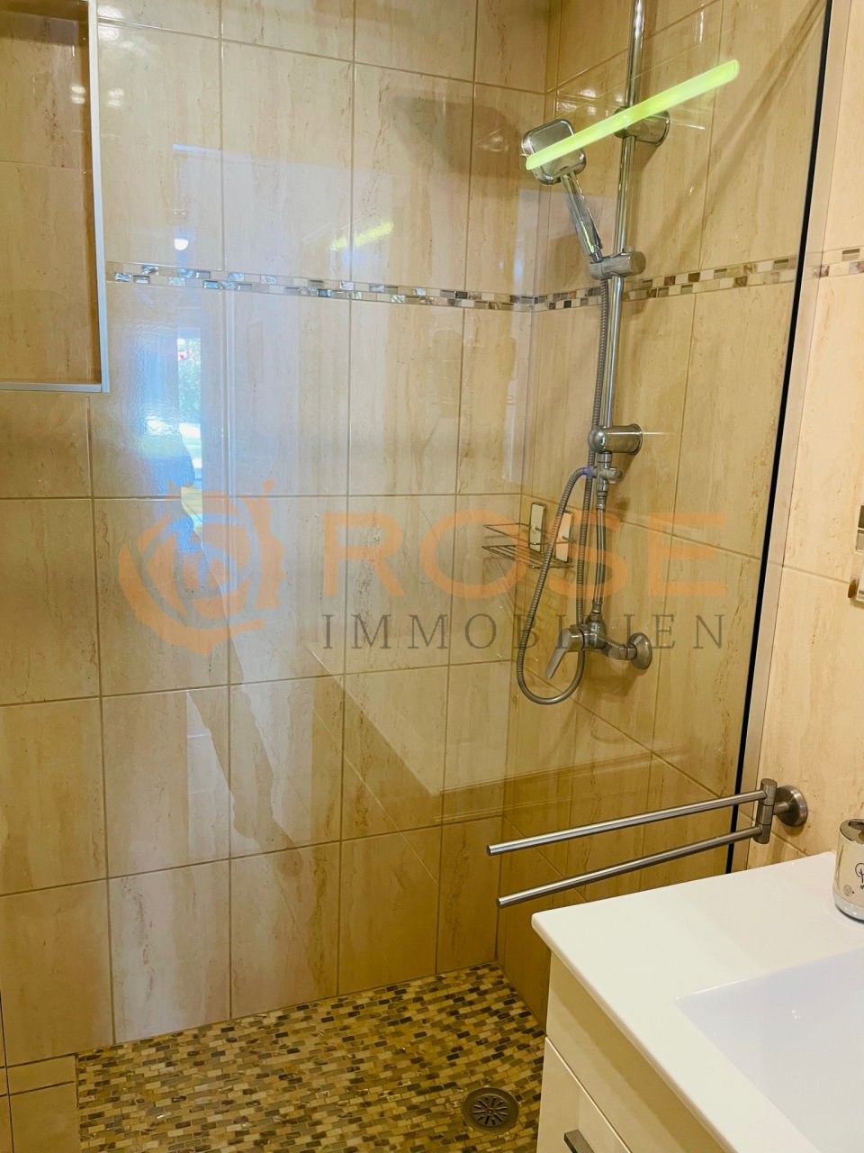 Bad mit Dusche Villa 3SZ Bad mit Dusche Villa 3SZ