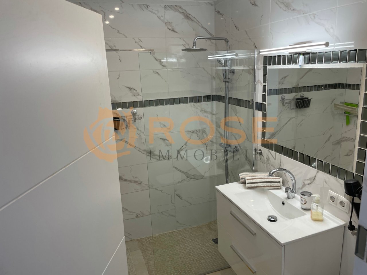 P - Bungalow Anwesen zu verkaufen P - Bungalow Anwesen zu verkaufen